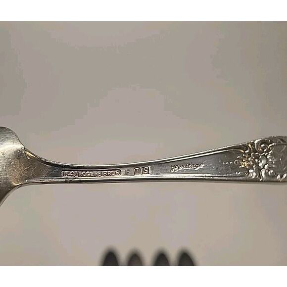 1847 Rogers Bros IS Silverplate HERITAGE Set 5 Spoons Post 1940 - Picture 2 of 3